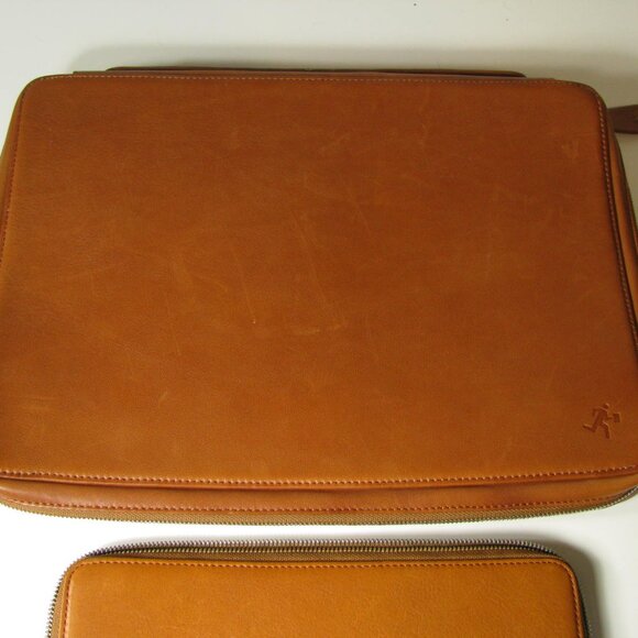 WANT LES ESSENTIELS DE LA VIE GENUINE BROWN LEATHER iPad & Kansai Laptop CASE - Picture 4 of 9
